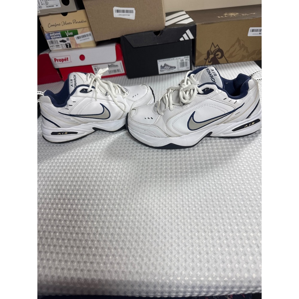 Nike Training Shoe Mens 8.5 Air Monarch IV White Navy 4E 415445-102 EUC